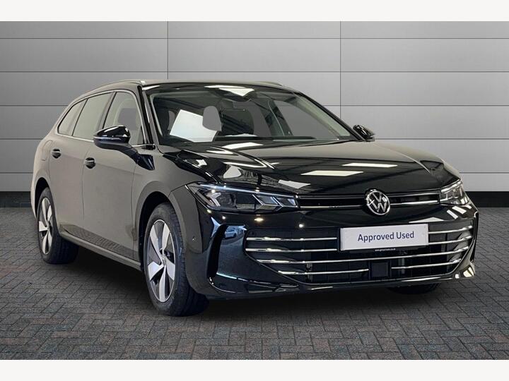 Volkswagen Passat 1.5 TSI EHybrid 19.7kWh Life DSG Euro 6 (s/s) 5dr Volkswagen Passat 1.5 TSI EHybrid 19.7kWh Life DSG Euro 6 (s/s) 5dr