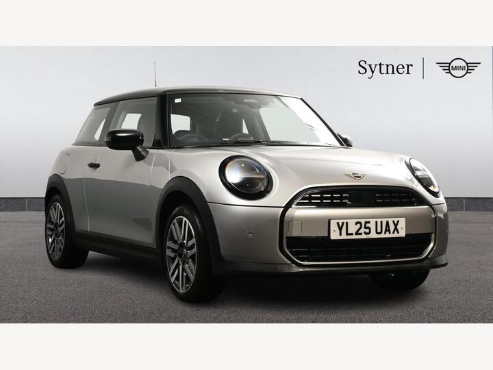 MINI Cooper 1.5C Classic Steptronic Euro 6 (s/s) 3dr