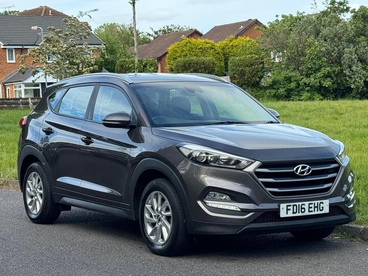 Hyundai TUCSON 1.7 CRDi Blue Drive SE Nav Euro 6 (s/s) 5dr Hyundai TUCSON 1.7 CRDi Blue Drive SE Nav Euro 6 (s/s) 5dr