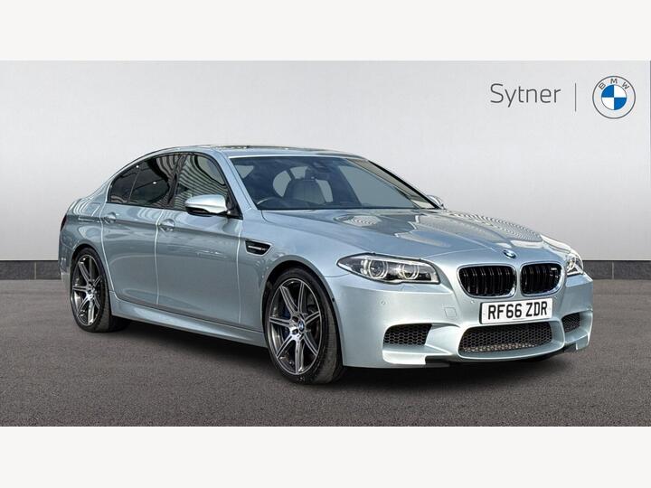 BMW M5 4.4 V8 DCT Euro 6 (s/s) 4dr