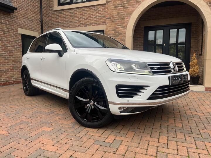 Volkswagen Touareg 3.0 TDI V6 BlueMotion Tech R-Line Tiptronic 4WD Euro 6 (s/s) 5dr Volkswagen Touareg 3.0 TDI V6 BlueMotion Tech R-Line Tiptronic 4WD Euro 6 (s/s) 5dr