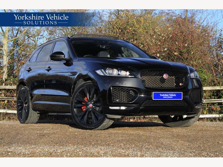 Jaguar F-PACE 3.0 D300 V6 S Auto AWD Euro 6 (s/s) 5dr Jaguar F-PACE 3.0 D300 V6 S Auto AWD Euro 6 (s/s) 5dr
