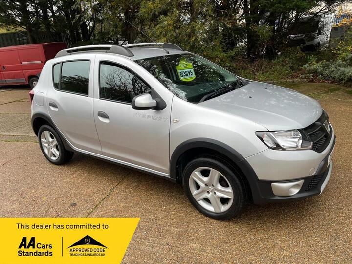 Dacia Sandero Stepway 0.9 TCe Laureate Euro 5 5dr
