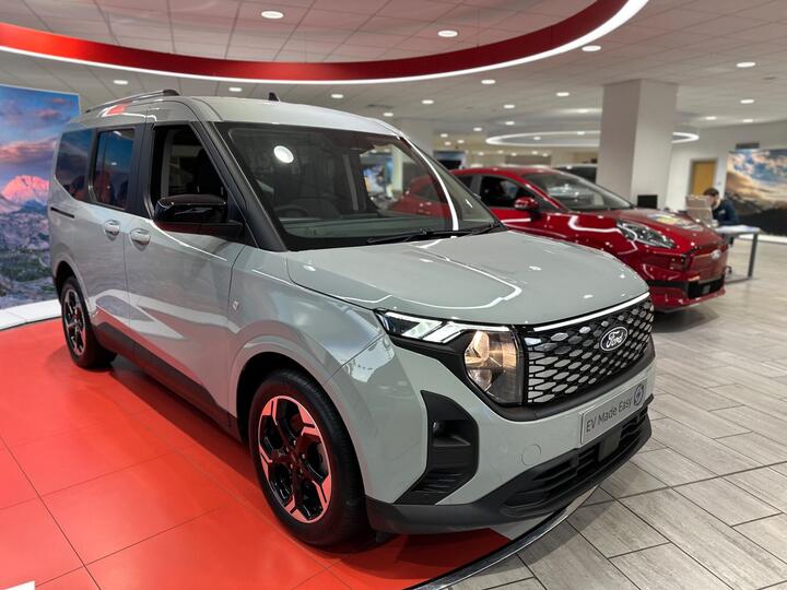 Ford E-Tourneo Courier 43kWh Titanium Auto 5dr