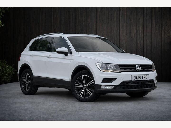 Volkswagen TIGUAN 2.0 TDI BlueMotion Tech SE Navigation DSG 4Motion Euro 6 (s/s) 5dr