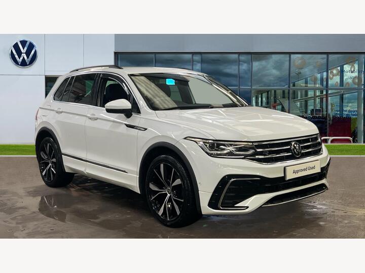 Volkswagen Tiguan 2.0 TDI R-Line DSG Euro 6 (s/s) 5dr Volkswagen Tiguan 2.0 TDI R-Line DSG Euro 6 (s/s) 5dr