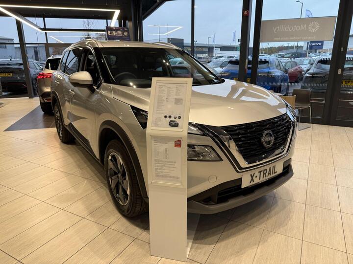 Nissan X-Trail 1.5 DIG-T MHEV N-Connecta XTRON Euro 6 (s/s) 5dr