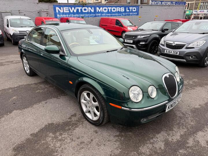 Jaguar S-Type 2.5 V6 SE 4dr Jaguar S-Type 2.5 V6 SE 4dr