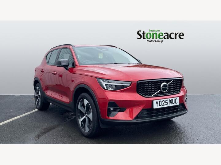 Volvo XC40 2.0 B4 MHEV Plus Dark DCT Auto Euro 6 (s/s) 5dr