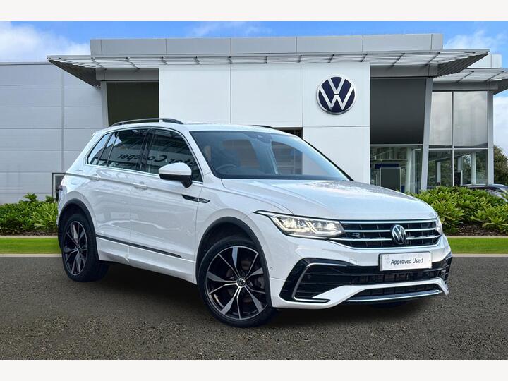 Volkswagen Tiguan 1.5 TSI R-Line DSG Euro 6 (s/s) 5dr Volkswagen Tiguan 1.5 TSI R-Line DSG Euro 6 (s/s) 5dr