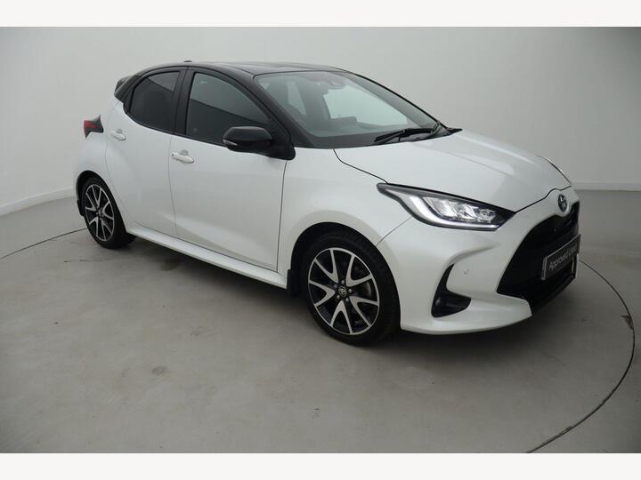 Toyota Yaris 1.5 VVT-h Dynamic E-CVT Euro 6 (s/s) 5dr