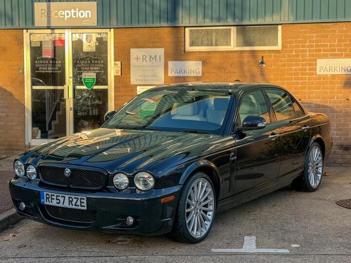 Jaguar XJ 2.7 TD Sport Premium 4dr