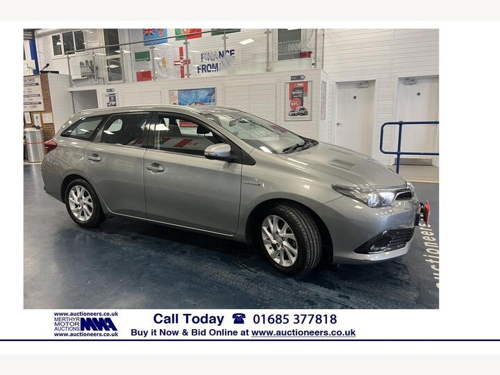 Toyota Auris 1.8 VVT-h Business Edition Touring Sports CVT Euro 6 (s/s) 5dr (Safety Sense)