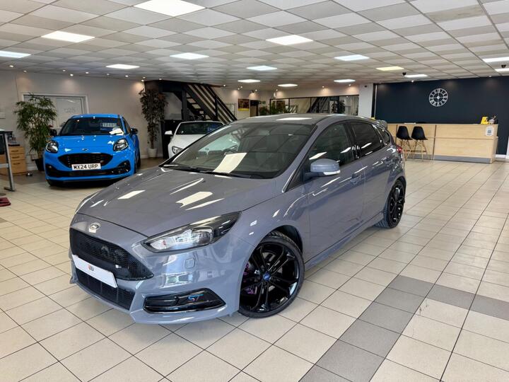 Ford Focus 2.0T EcoBoost ST-3 Euro 6 (s/s) 5dr