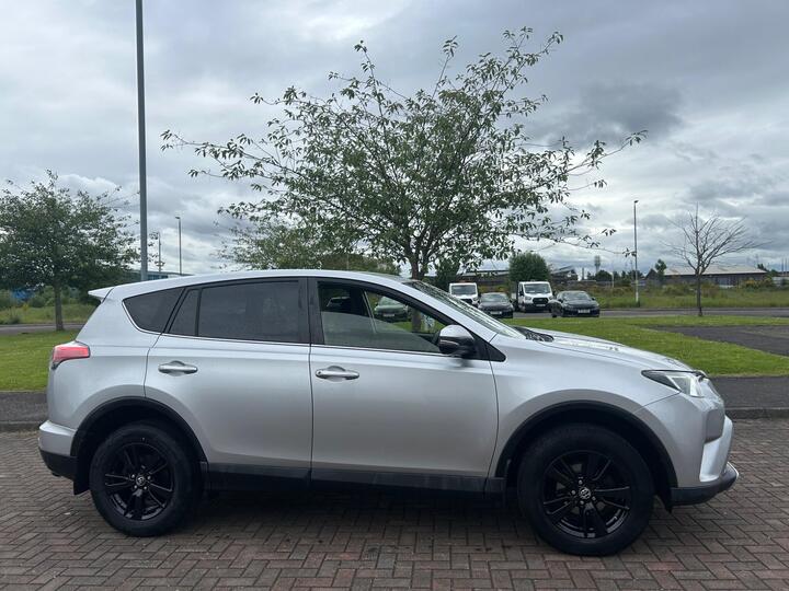 Toyota RAV4 2.0 D-4D Business Edition Euro 6 (s/s) 5dr