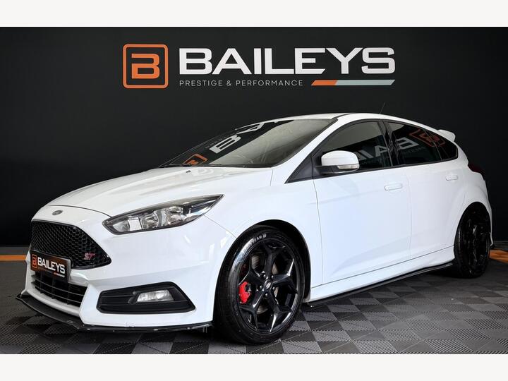 Ford Focus 2.0T EcoBoost ST-2 Euro 6 (s/s) 5dr