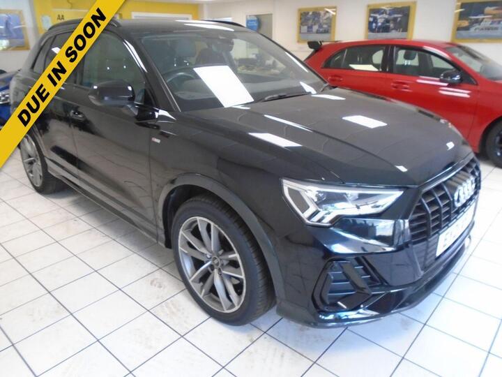 Audi Q3 1.5 TFSI CoD 35 Black Edition S Tronic Euro 6 (s/s) 5dr