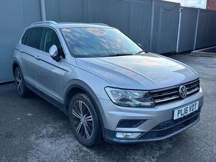 Volkswagen TIGUAN 2.0 TDI BlueMotion Tech SE Navigation Euro 6 (s/s) 5dr