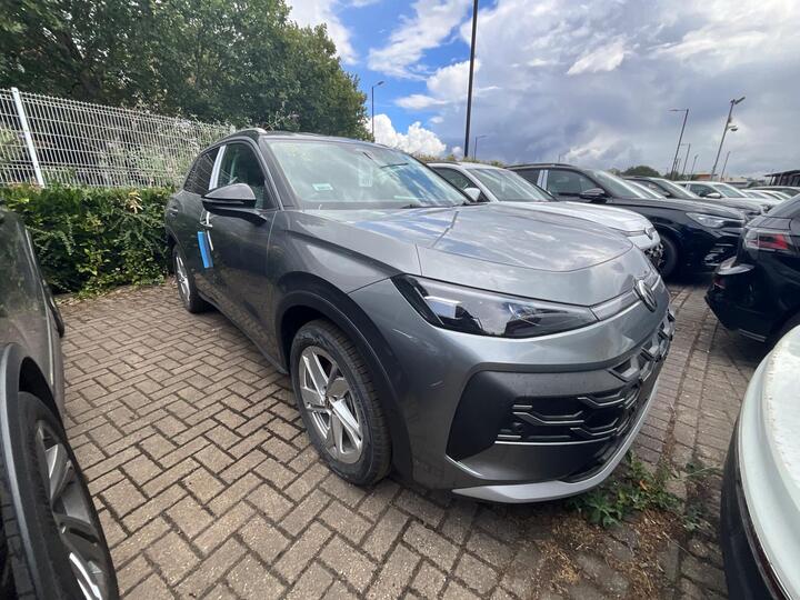 Volkswagen T-Roc 1.5 ETSI MHEV Style DSG Euro 6 (s/s) 5dr