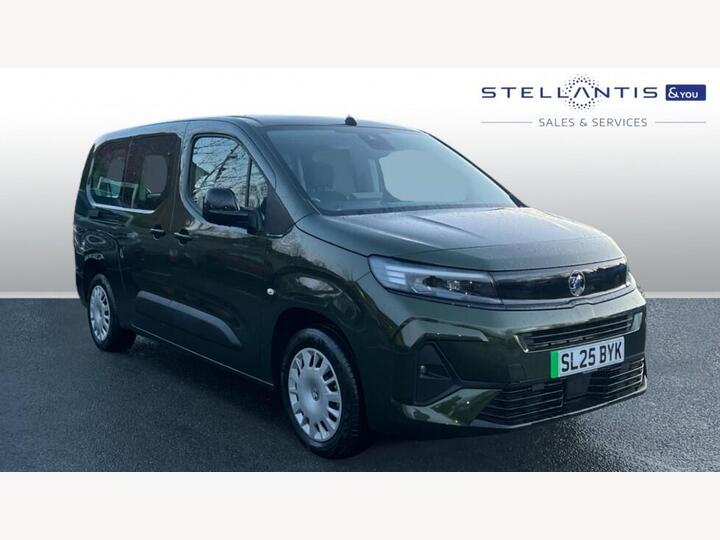 Vauxhall Combo Life Electric 52kWh Design XL MPV Auto 5dr (7.4kW Charger)