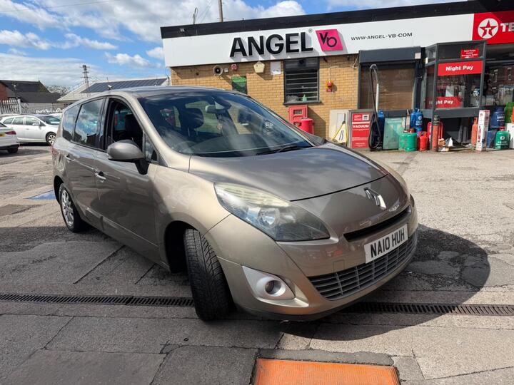 Renault Grand Scenic 1.5 DCi Privilege TomTom Euro 4 5dr