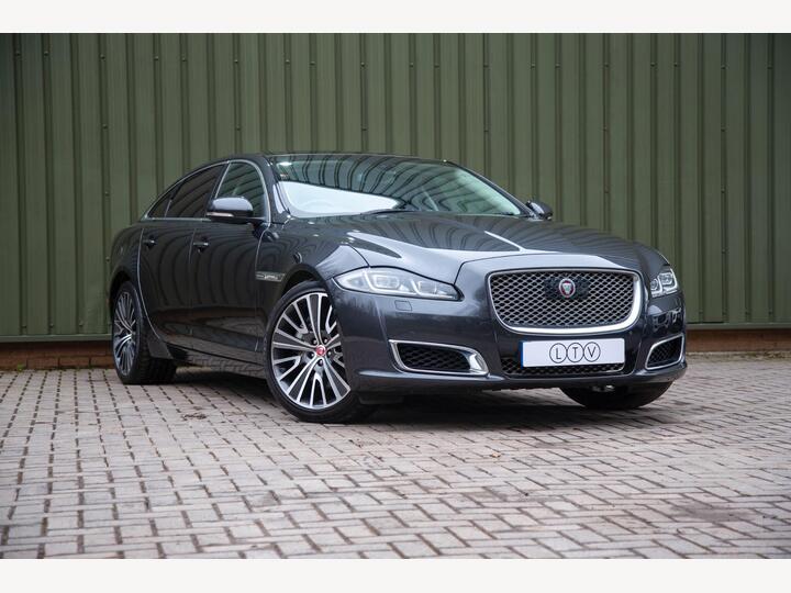 Jaguar XJ 3.0d V6 Autobiography Auto Euro 6 (s/s) 4dr (LWB)