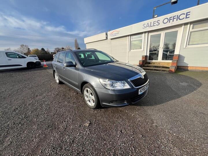 Skoda OCTAVIA 1.8 TSI SE Plus Euro 5 5dr Skoda OCTAVIA 1.8 TSI SE Plus Euro 5 5dr