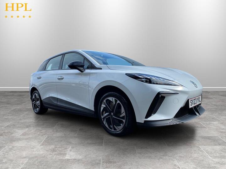 MG MG4 64kWh SE Long Range Auto 5dr