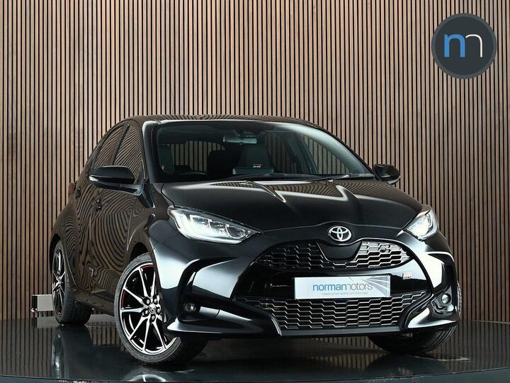 Toyota Yaris 1.5 VVT-h GR SPORT E-CVT Euro 6 (s/s) 5dr