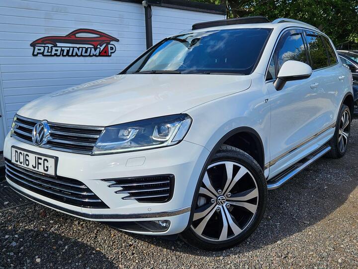 Volkswagen Touareg 3.0 TDI V6 BlueMotion Tech R-Line Tiptronic 4WD Euro 6 (s/s) 5dr
