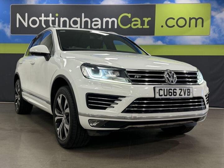 Volkswagen TOUAREG 3.0 TDI V6 BlueMotion Tech R-Line Tiptronic 4WD Euro 6 (s/s) 5dr