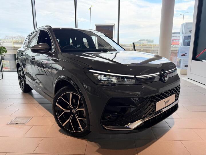 Volkswagen Tiguan 1.5 ETSI MHEV R-Line DSG Euro 6 (s/s) 5dr