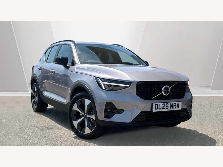 Volvo XC40 2.0 B3 MHEV Plus Dark DCT Auto Euro 6 (s/s) 5dr