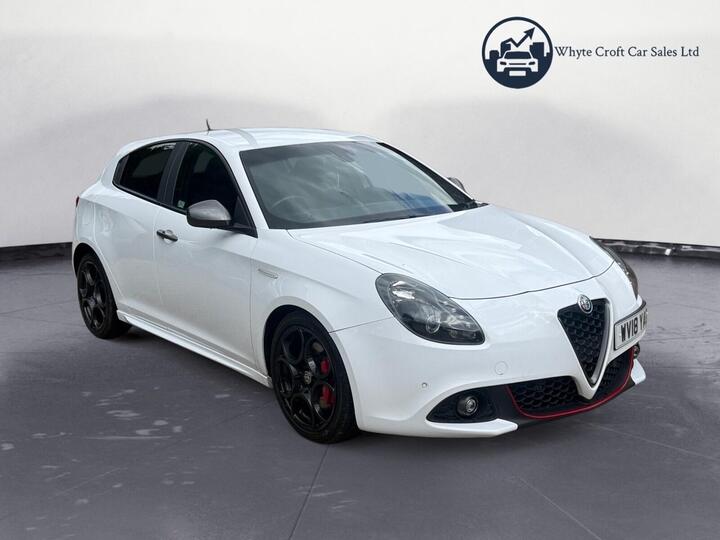 Alfa Romeo Giulietta 2.0 JTDM-2 Speciale Euro 6 (s/s) 5dr Alfa Romeo Giulietta 2.0 JTDM-2 Speciale Euro 6 (s/s) 5dr