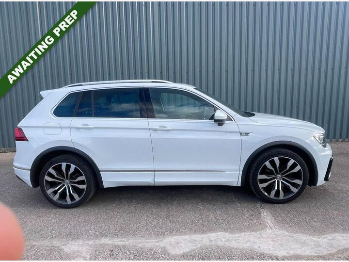Volkswagen TIGUAN 2.0 TDI R-Line DSG 4Motion Euro 6 (s/s) 5dr