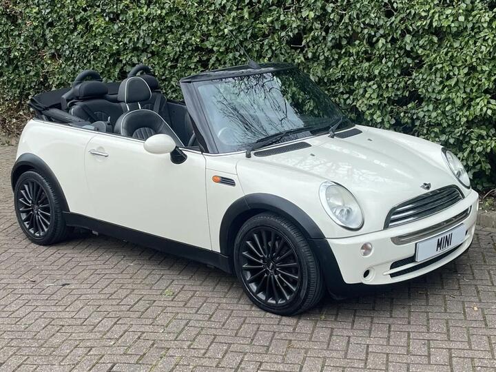 MINI Convertible 1.6 Cooper CVT Euro 3 2dr