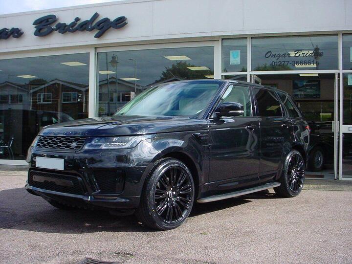 Land Rover Range Rover Sport 3.0 D300 MHEV HSE Dynamic Black Auto 4WD Euro 6 (s/s) 5dr Land Rover Range Rover Sport 3.0 D300 MHEV HSE Dynamic Black Auto 4WD Euro 6 (s/s) 5dr