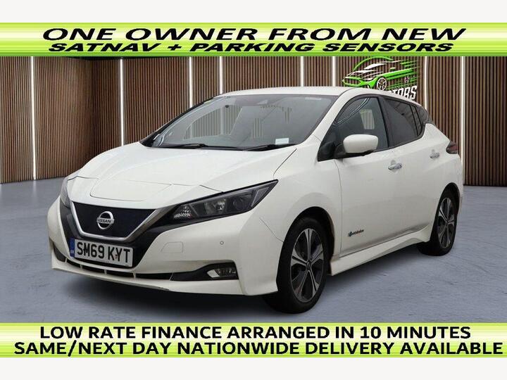 Nissan LEAF 40kWh N-Connecta Auto 5dr Nissan LEAF 40kWh N-Connecta Auto 5dr