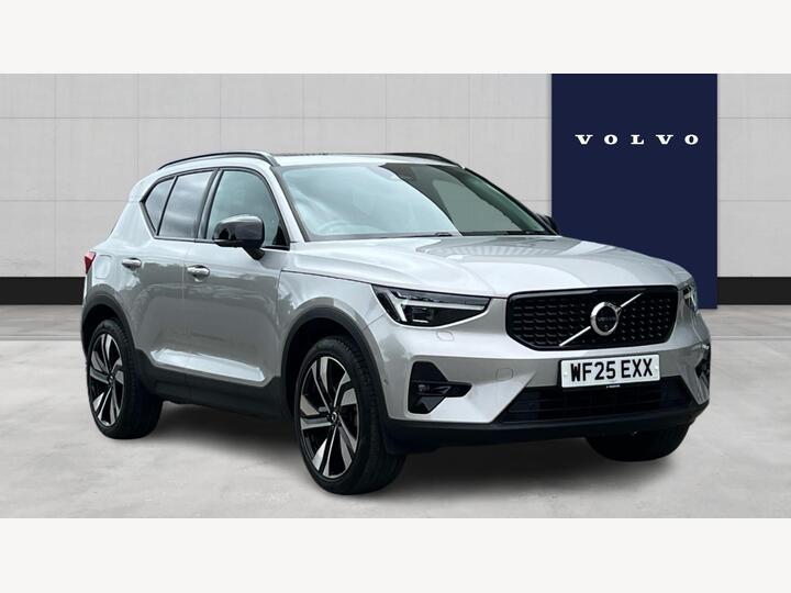 Volvo XC40 2.0 B3 MHEV Ultra Dark DCT Auto Euro 6 (s/s) 5dr