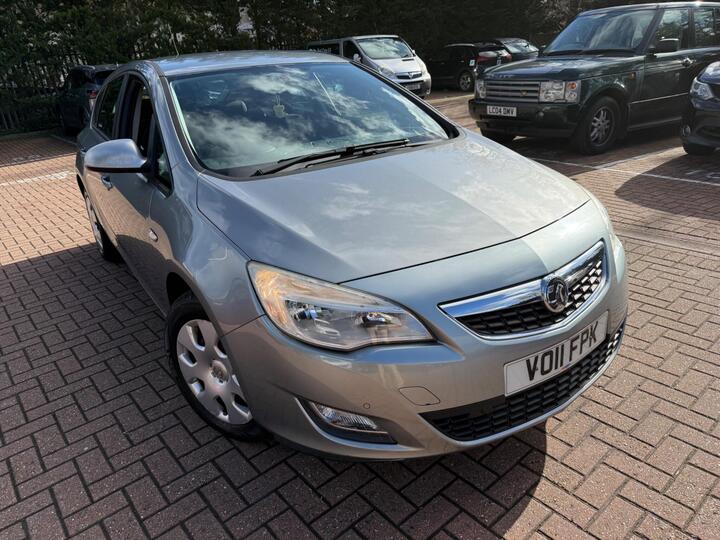 Vauxhall Astra 1.6 16v Exclusiv Auto Euro 5 5dr