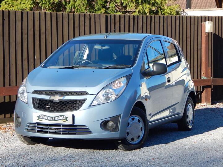 Chevrolet Spark 1.0i + Euro 5 5dr (No A/c) Chevrolet Spark 1.0i + Euro 5 5dr (No A/c)