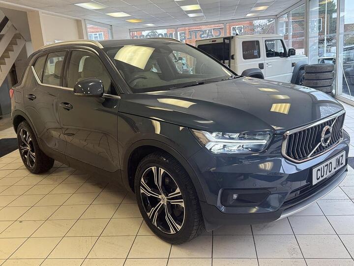 Volvo XC40 2.0 B4 MHEV Inscription Pro Auto Euro 6 (s/s) 5dr