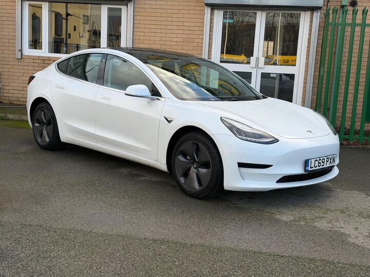 Tesla Model 3 Standard Range Plus Auto RWD 4dr