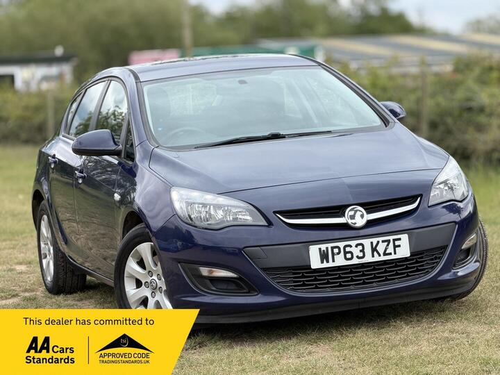 Vauxhall Astra 1.7 CDTi EcoFLEX Design Euro 5 (s/s) 5dr