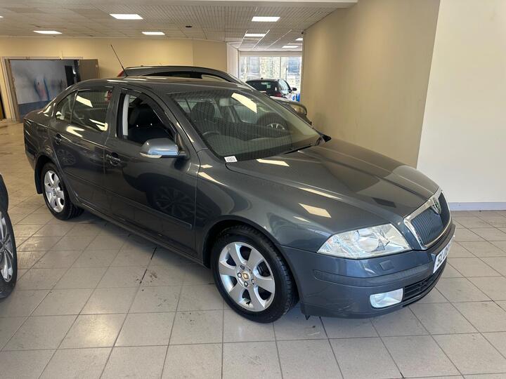 Skoda Octavia 1.9 TDI Laurin & Klement DSG Euro 4 5dr
