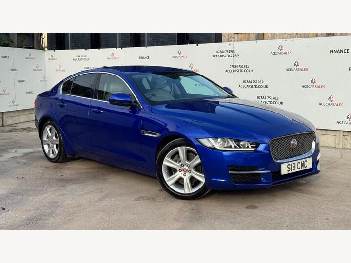 Jaguar XE 2.0d Portfolio Auto Euro 6 (s/s) 4dr