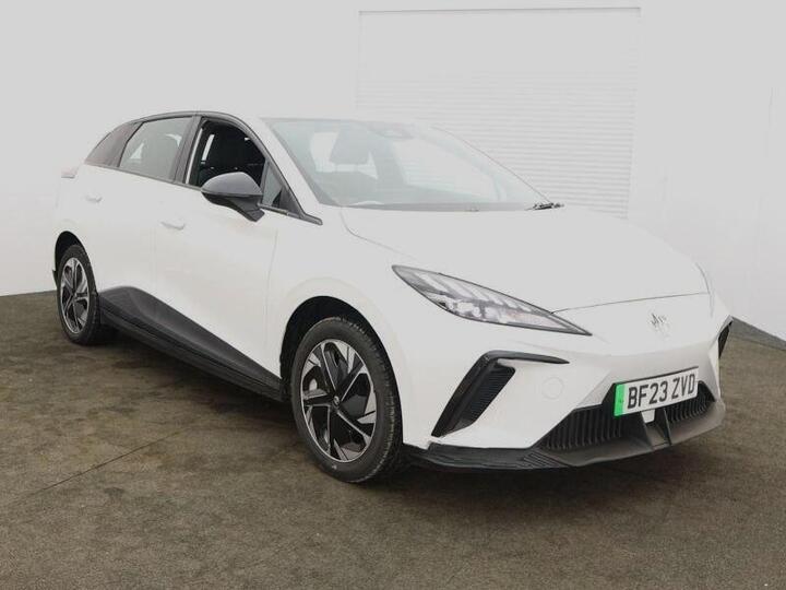 MG MG4 64kWh SE Long Range Auto 5dr