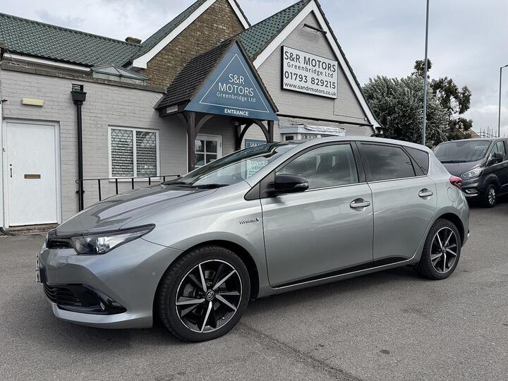 Toyota Auris 1.8 VVT-h Design CVT Euro 6 (s/s) 5dr