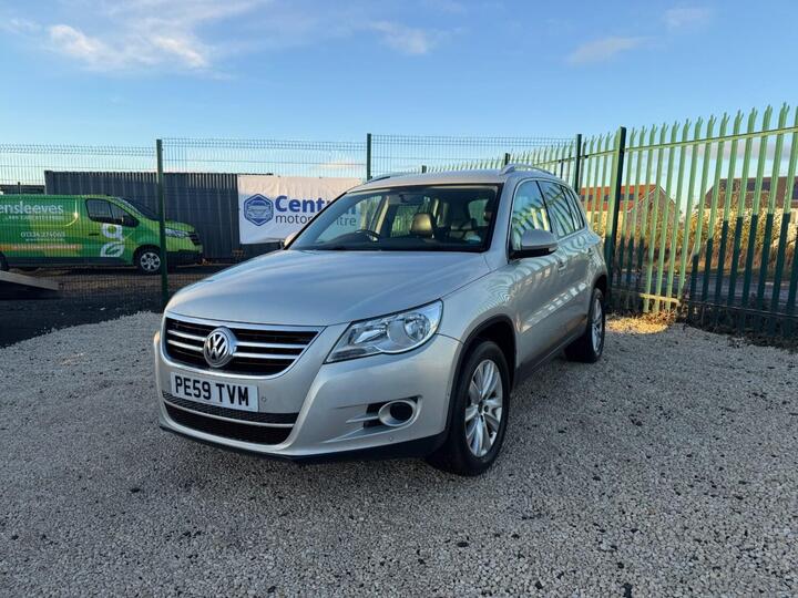 Volkswagen Tiguan 2.0 TDI SE 4WD Euro 5 5dr Volkswagen Tiguan 2.0 TDI SE 4WD Euro 5 5dr