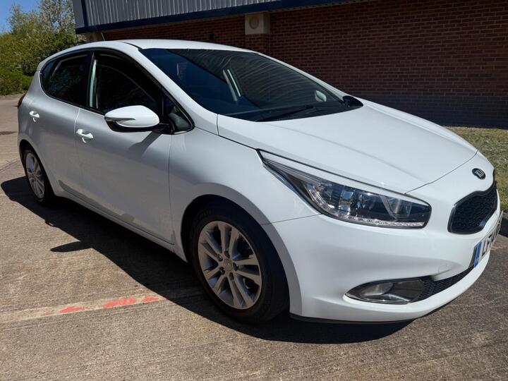 Kia Ceed 1.6 GDi EcoDynamics 3 Euro 5 (s/s) 5dr